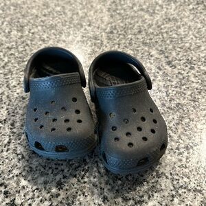 Toddler crocs